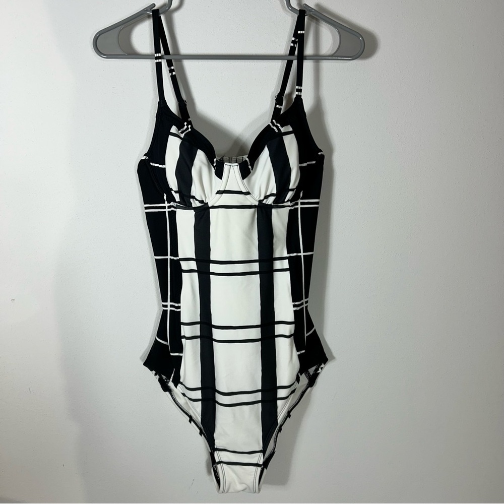 Athleta Black and White Plaid One Piece Underwire Swimsuit 34 B/C Tall